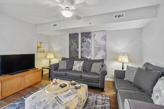 1709 S Ocean Blvd in North Myrtle Beach, SC - Building Photo - Building Photo