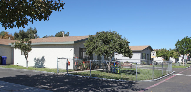 Villa la Esperanza in San Ysidro, CA - Building Photo - Building Photo