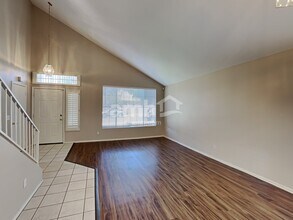 7227 E Navarro Ave in Mesa, AZ - Building Photo - Building Photo