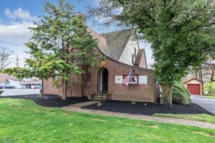 153 Stirling Rd in Watchung, NJ - Building Photo