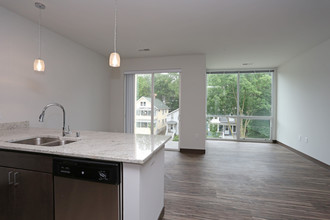 700 East Apartments in Madison, WI - Building Photo - Interior Photo