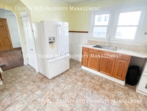 2163 13th St SW in Akron, OH - Building Photo - Building Photo