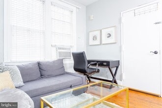 1211 33RD St NW-Unit -1 in Washington, DC - Building Photo - Building Photo