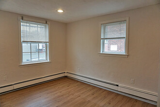 23 Lambert St, Unit 1 in Cambridge, MA - Building Photo - Building Photo