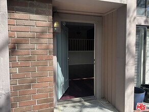 4541 Alla Rd in Marina Del Rey, CA - Foto de edificio - Building Photo