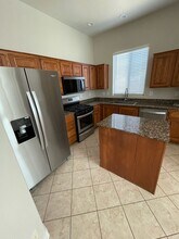 9025 Townbridge Ave in Las Vegas, NV - Building Photo - Building Photo