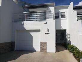 2961 W Knights Ave in Tampa, FL - Building Photo