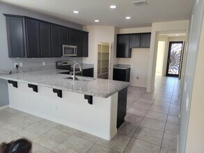 10134 W Los Gatos Dr in Peoria, AZ - Foto de edificio - Building Photo