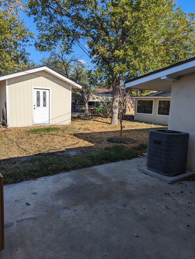 815 W 6th St Rentals in Del Rio, TX