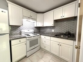 580 Salem St in Wakefield, MA - Building Photo