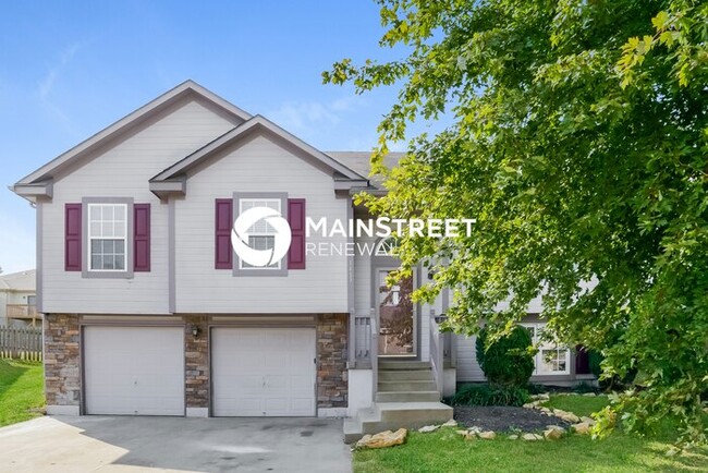 property at 1413 NW High View Dr