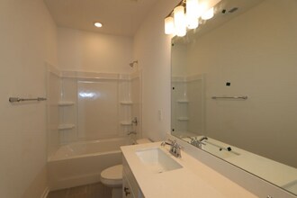 11108 Lochmere Rd in Charlotte, NC - Building Photo - Building Photo