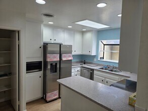 2201 Fairway Ct in Oceanside, CA - Building Photo - Building Photo