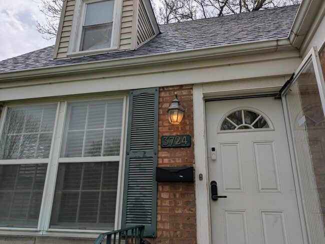 3724 Blanchan Ave in Brookfield, IL - Building Photo - Building Photo
