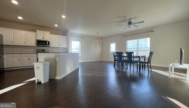 177 Innis Brk Cir in Cartersville, GA - Foto de edificio - Building Photo