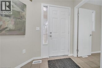 540 Mariner Dr in Waterloo, ON - Building Photo - Building Photo