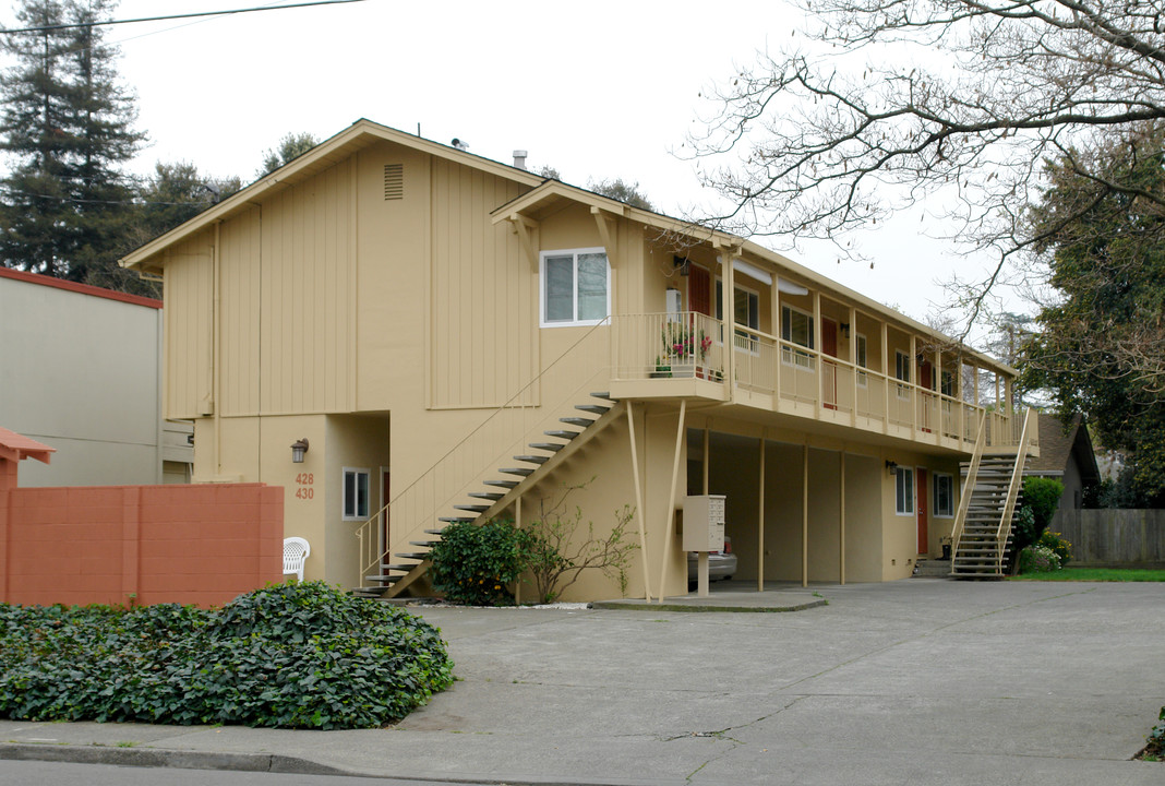 428 Klute St in Santa Rosa, CA - Building Photo