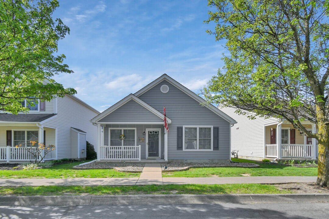 4247 Shortleaf Ln in Grove City, OH - Building Photo