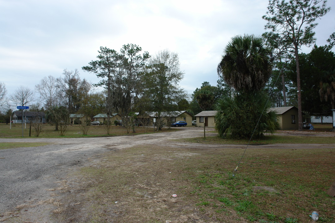 S Of US Hwy 1 in Hilliard, FL - Building Photo