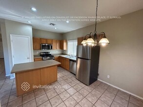 1612 S 80th Dr in Phoenix, AZ - Foto de edificio - Building Photo