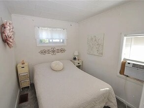 122 Beechwood Ave in Liverpool, NY - Building Photo - Building Photo