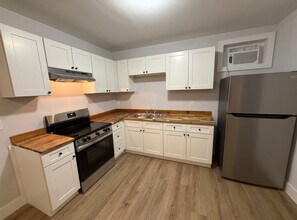 404 Black Oak Dr in Knoxville, TN - Building Photo - Building Photo