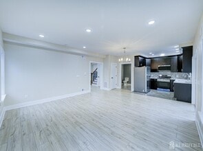 8 Travers Ave in Edison, NJ - Building Photo - Building Photo