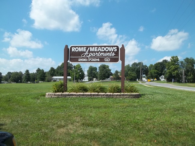 Rome Meadows - 62yrs. and over or handicapped in Dix, IL - Foto de edificio - Building Photo