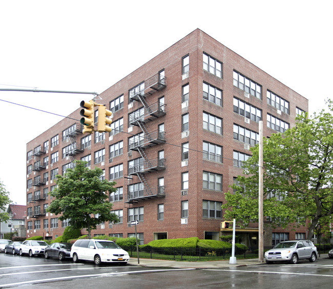 2255 Benson Ave in Brooklyn, NY - Building Photo - Building Photo