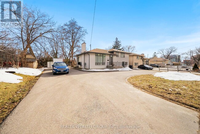 2971 Sheppard Ave E in Toronto, ON - Building Photo - Building Photo