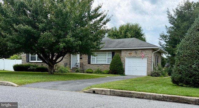 property at 175 Orchard Cir
