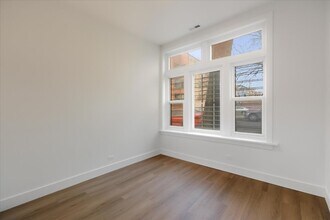 3211 W Le Moyne St, Unit CH1 in Chicago, IL - Foto de edificio - Building Photo