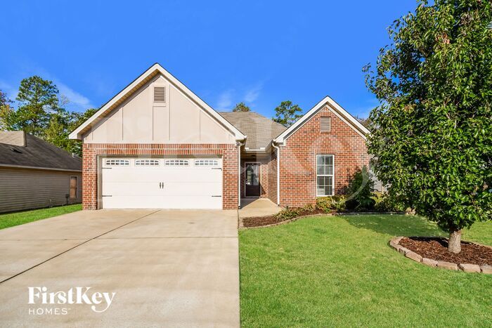 1114 Emerald Ridge Dr in Calera, AL - Building Photo