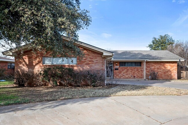 4904 15th St in Lubbock, TX - Building Photo - Building Photo