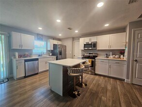 831 Quintilian Ave in Orlando, FL - Building Photo - Building Photo
