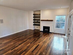 6000 Mallard Grove Rd in Charlotte, NC - Foto de edificio - Building Photo