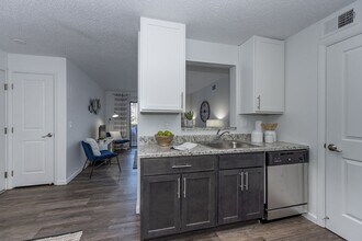 3970 Laurel Dr in Beavercreek, OH - Building Photo - Building Photo