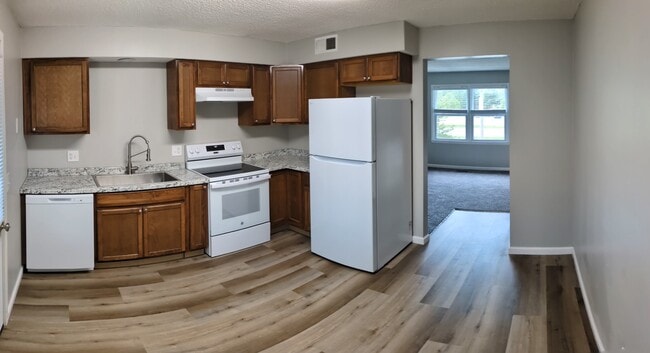 8081 Robinson St in Overland Park, KS - Building Photo - Building Photo