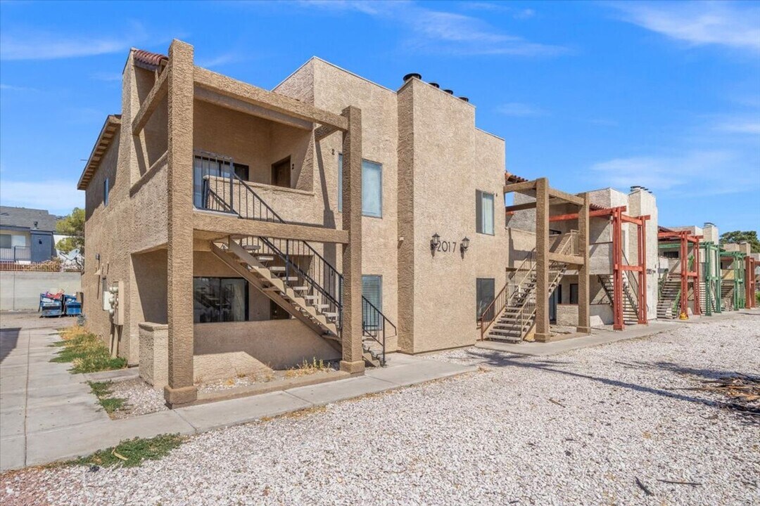 2017 Winwood St in Las Vegas, NV - Building Photo