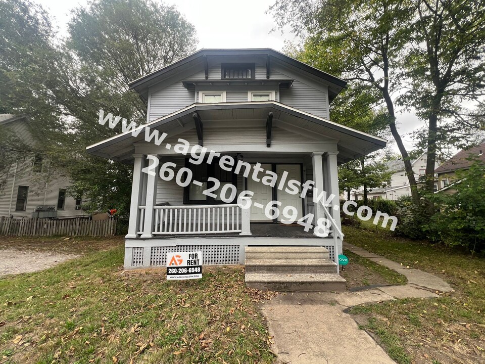 1510 Taylor St in Fort Wayne, IN - Foto de edificio