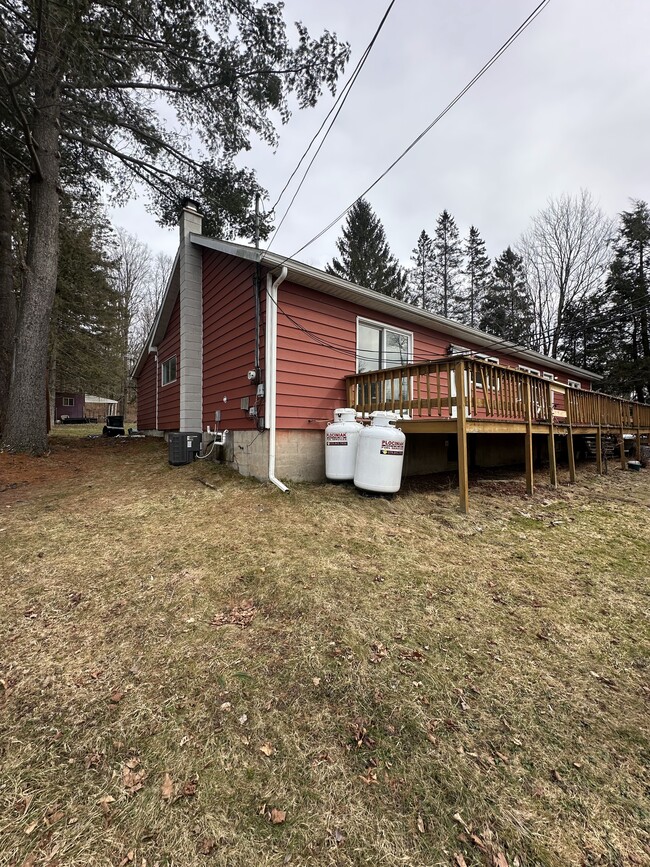 74 Matthews Rd, Unit Left Side