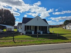 5172 Westfield Rd in Mount Airy, NC - Building Photo - Building Photo