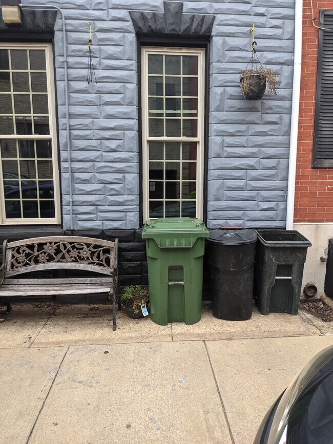 244 S Exeter St in Baltimore, MD - Building Photo - Building Photo