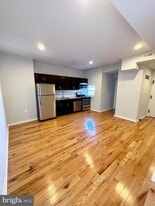 2221 S Broad St in Philadelphia, PA - Building Photo