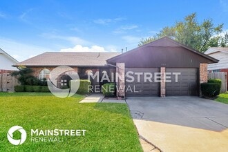 828 SE 9th St in Moore, OK - Building Photo - Building Photo