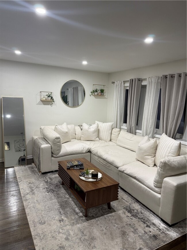 1560 Blossom Rd in Brighton, NY - Building Photo - Building Photo