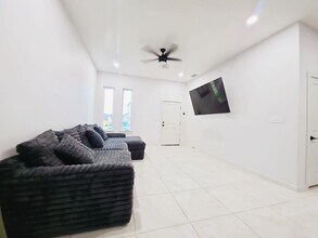 2316 Mango Rd in Laredo, TX - Building Photo - Building Photo