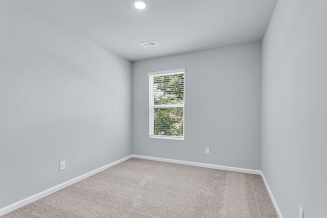 173 Coneflower Rd in Bloomingdale, GA - Building Photo - Building Photo