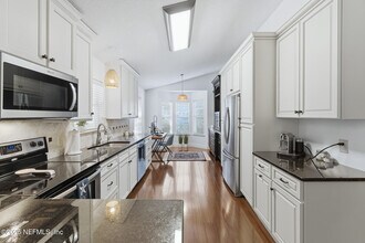 128 Seminole Rd in Atlantic Beach, FL - Building Photo - Building Photo