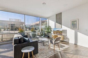 222 E Jefferson St in Phoenix, AZ - Building Photo